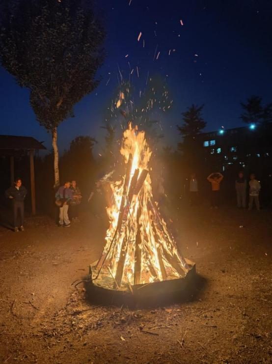 篝火晚会